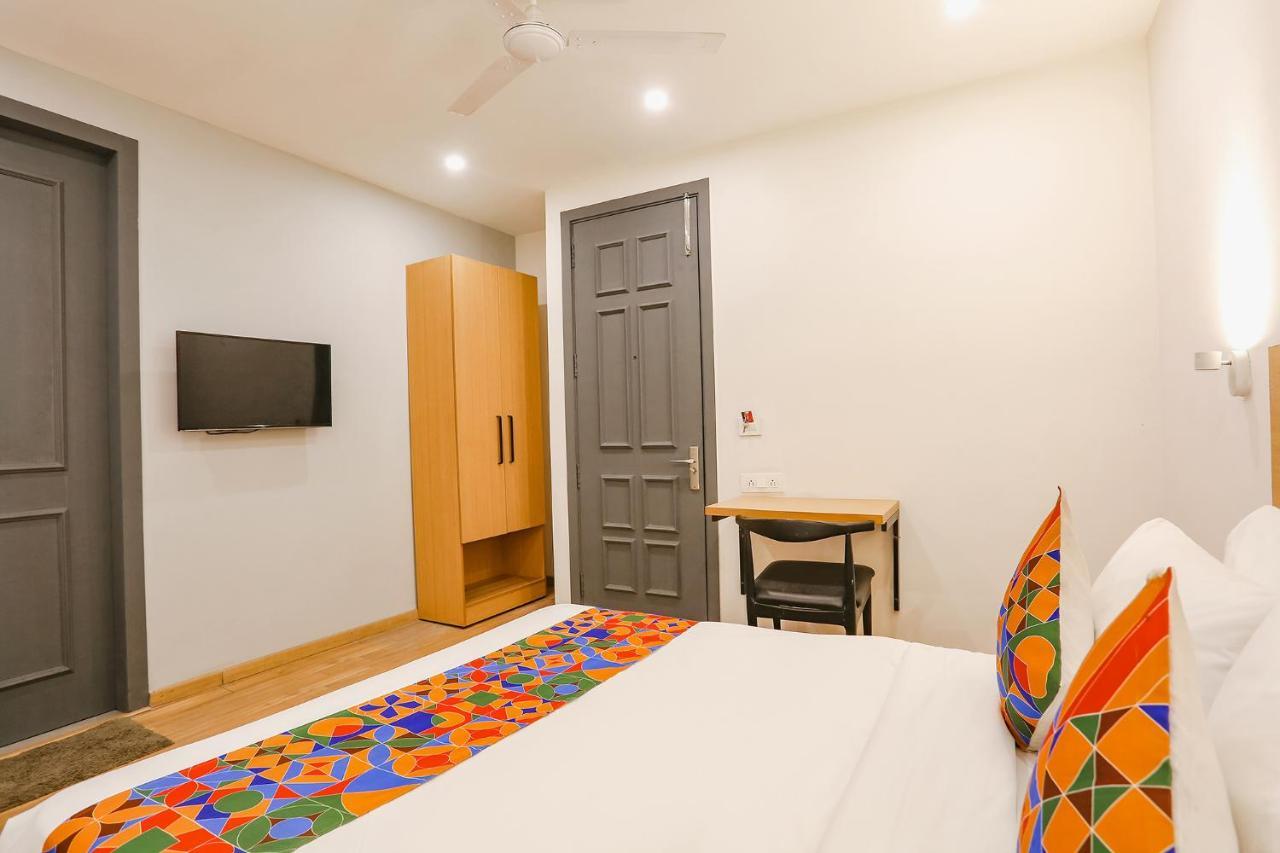 Hotel Fabexpress D2 Paschim Vihar Delhi Zewnętrze zdjęcie