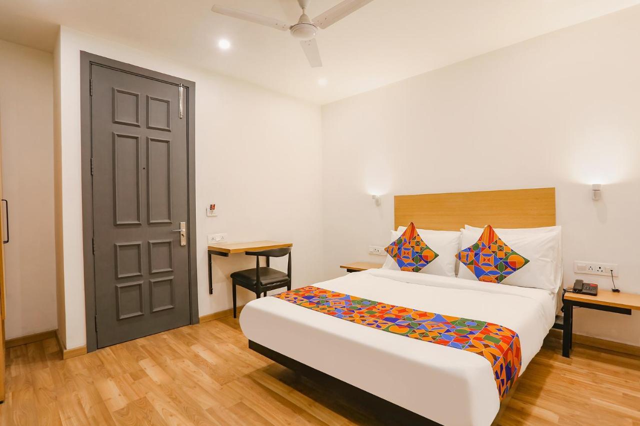 Hotel Fabexpress D2 Paschim Vihar Delhi Zewnętrze zdjęcie